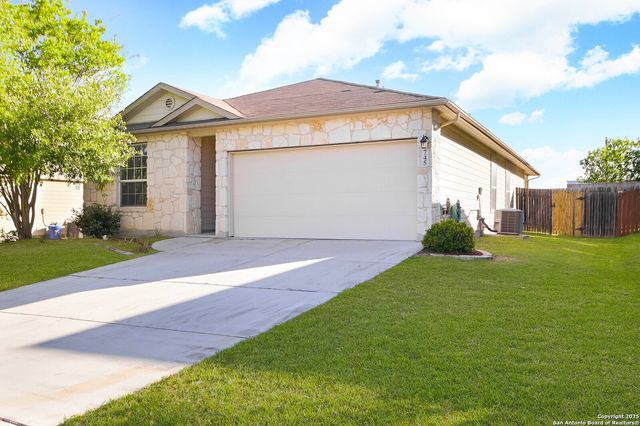 745 HOLLOW RDG, Schertz, TX 78108