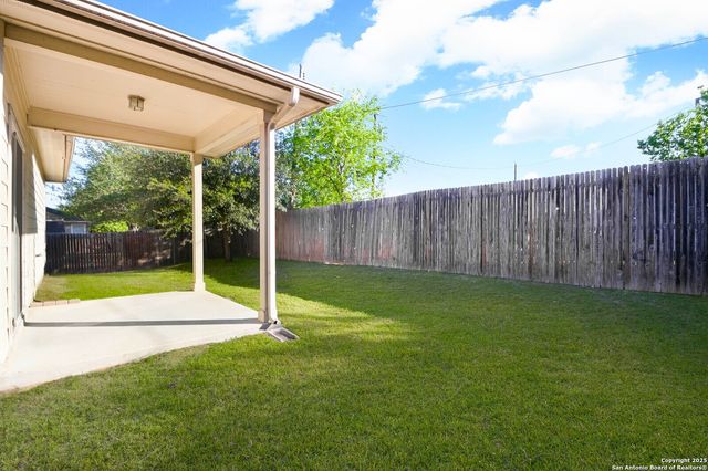 745 HOLLOW RDG, Schertz, TX 78108