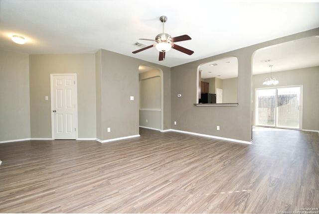 745 HOLLOW RDG, Schertz, TX 78108