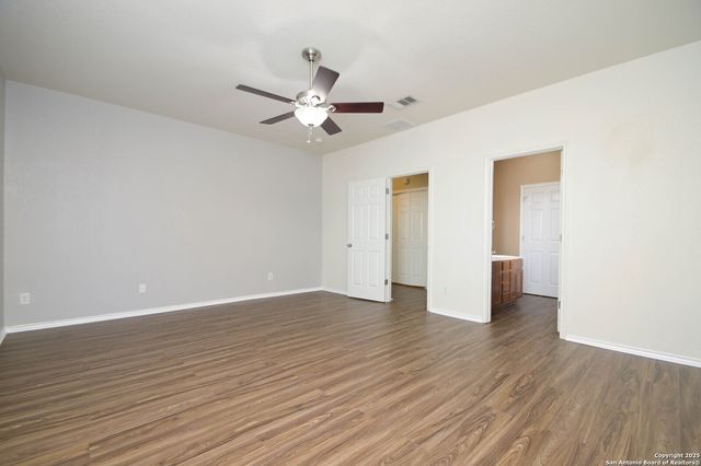 745 HOLLOW RDG, Schertz, TX 78108