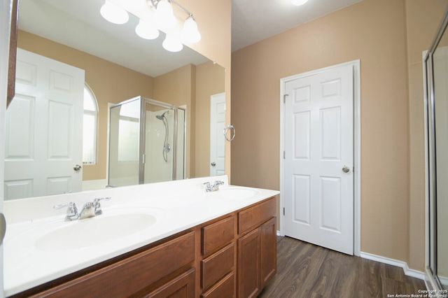 745 HOLLOW RDG, Schertz, TX 78108