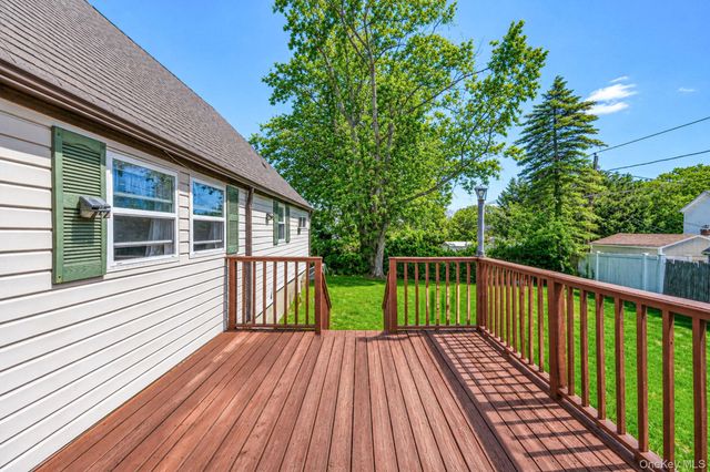 454 Hawkins Road, Selden, NY 11784
