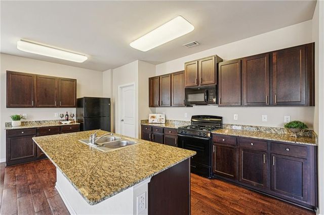 240 Shaker Hollow Drive, Mcdonough, GA 30253