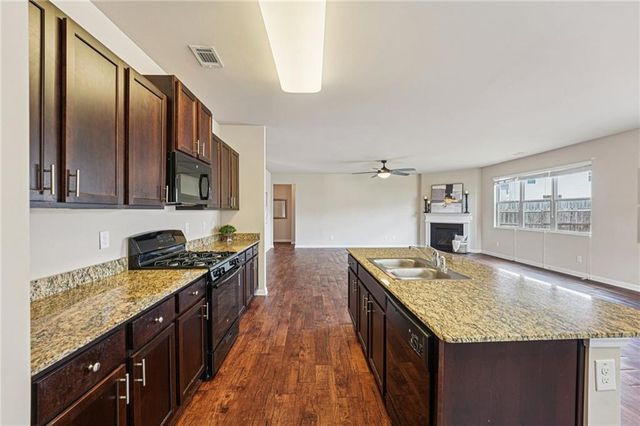 240 Shaker Hollow Drive, Mcdonough, GA 30253