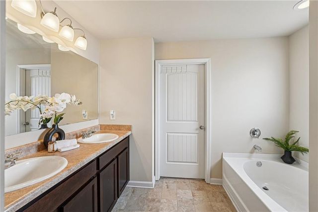 240 Shaker Hollow Drive, Mcdonough, GA 30253