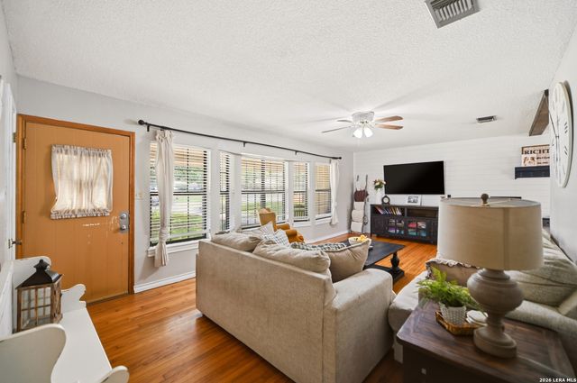 301 Avenue A, Converse, TX 78109