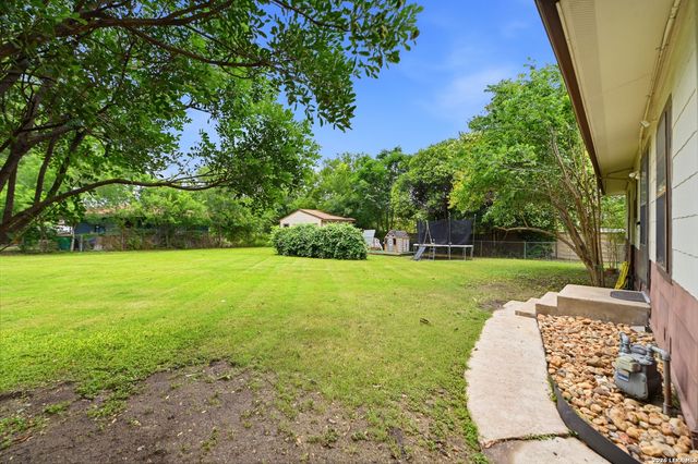 301 Avenue A, Converse, TX 78109