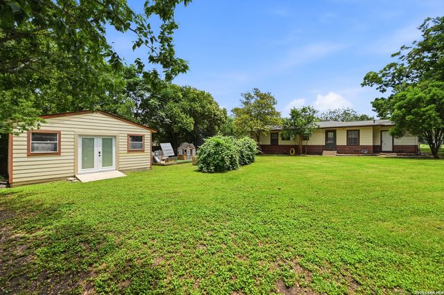 301 Avenue A, Converse, TX 78109