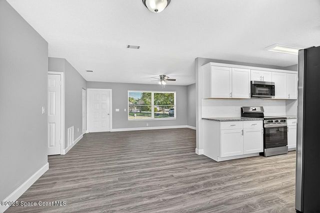 56 1st Court SW, Vero Beach, FL 32962