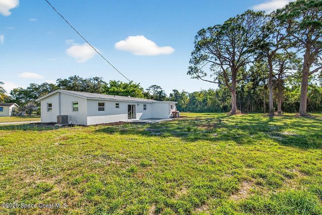 56 1st Court SW, Vero Beach, FL 32962