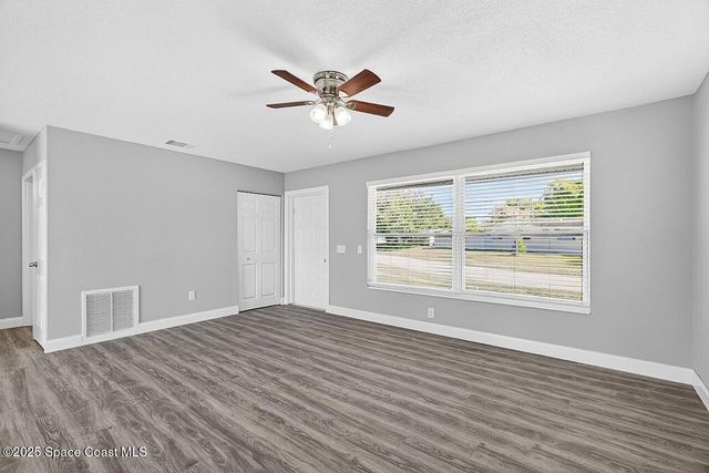 56 1st Court SW, Vero Beach, FL 32962