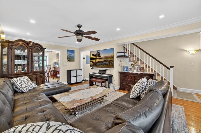 2 Field End Lane 2L, Eastchester, NY 10709