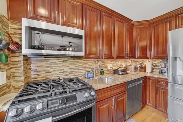 2 Field End Lane 2L, Eastchester, NY 10709