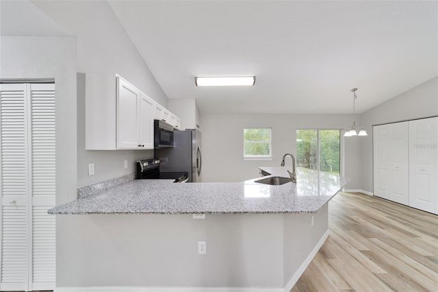 24144 NW WATER OAK AVENUE, Dunnellon, FL 34431