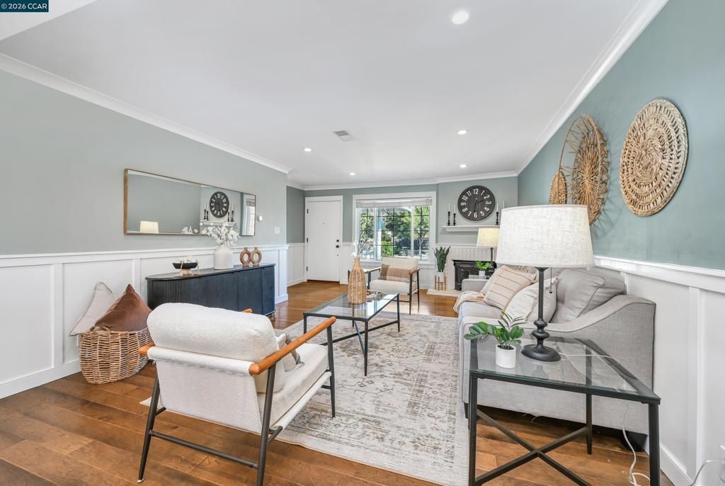 Image 10 of property listing at 21 Fafnir Pl, Pleasant Hill, CA 94523