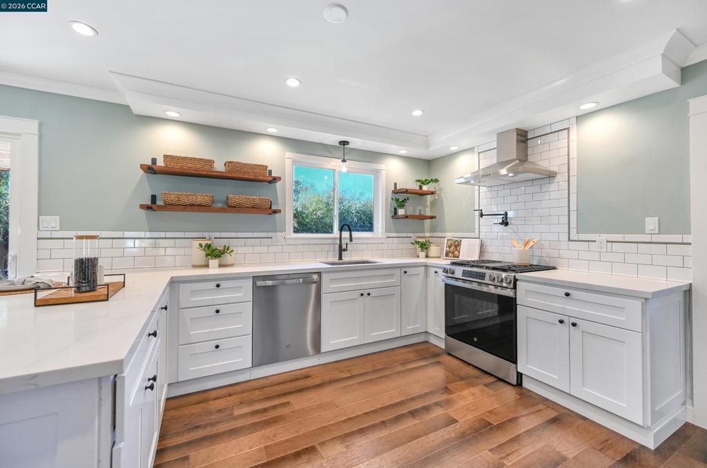 Image 13 of property listing at 21 Fafnir Pl, Pleasant Hill, CA 94523