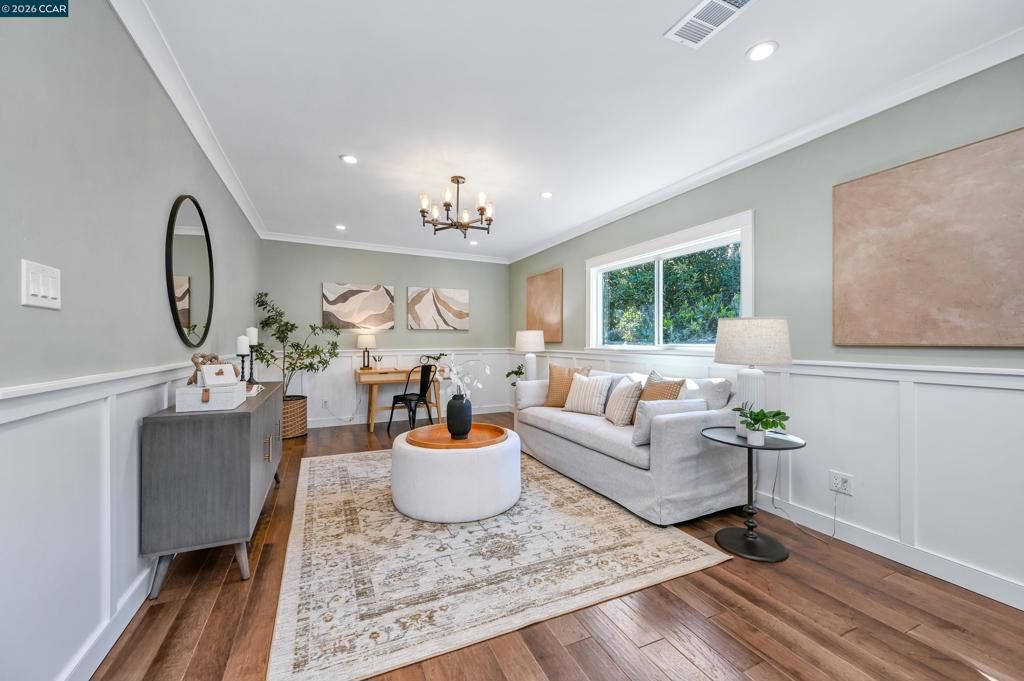 Image 17 of property listing at 21 Fafnir Pl, Pleasant Hill, CA 94523