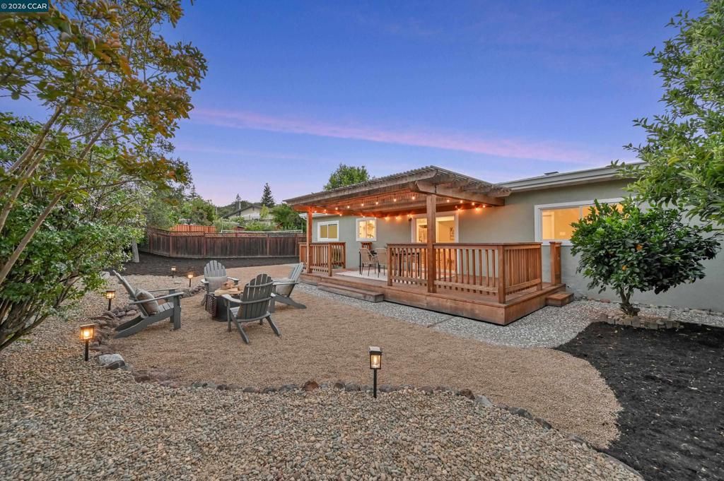 Image 25 of property listing at 21 Fafnir Pl, Pleasant Hill, CA 94523