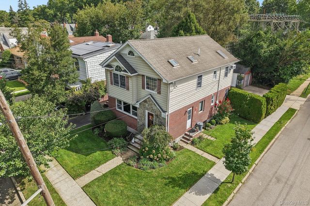 2 Fernwood Terrace N, Garden City, NY 11530