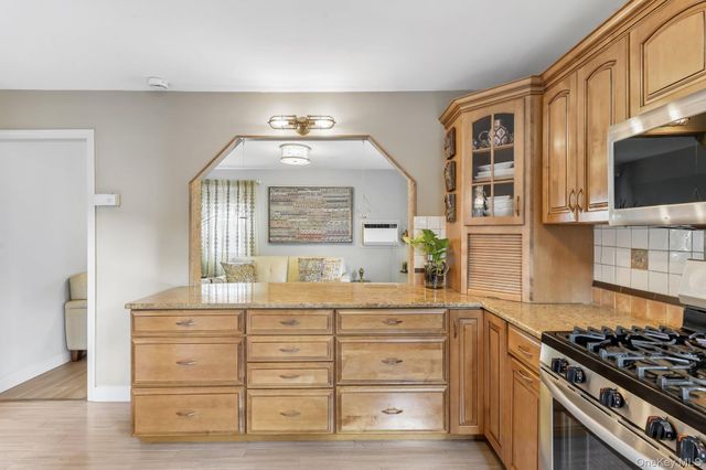 2 Fernwood Terrace N, Garden City, NY 11530