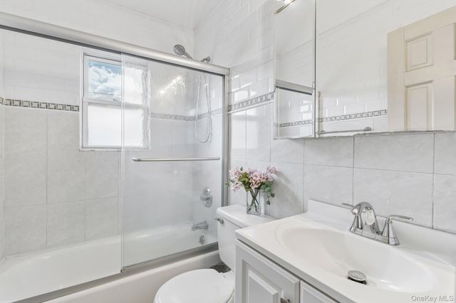 2 Fernwood Terrace N, Garden City, NY 11530