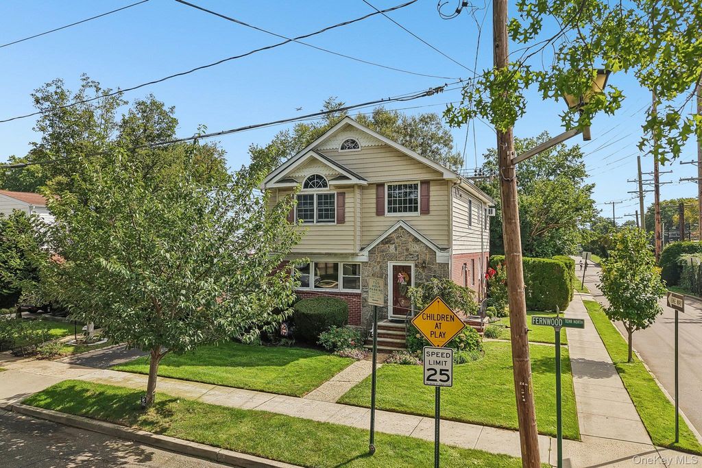 2 Fernwood Terrace N, Garden City, NY 11530 — exterior