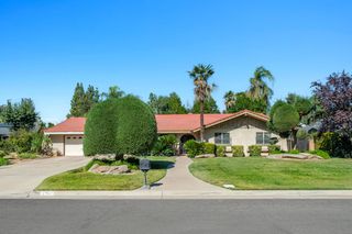 5221 E Townsend Avenue, Fresno, CA 93727