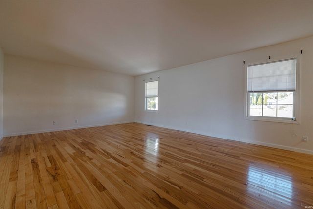 23036 S Oakleaf Drive, Elkhart, IN 46514