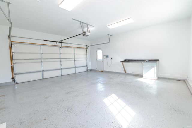 23036 S Oakleaf Drive, Elkhart, IN 46514
