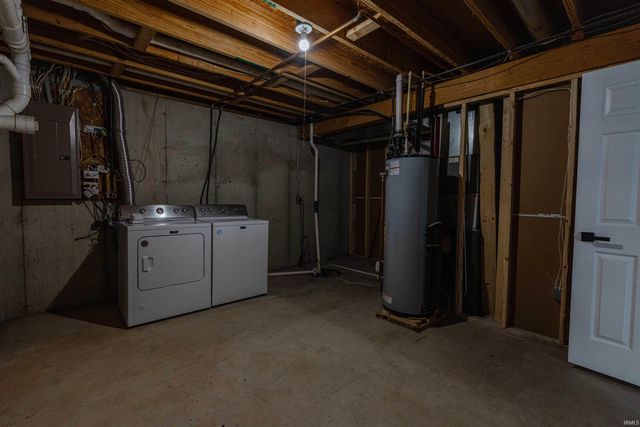 23036 S Oakleaf Drive, Elkhart, IN 46514