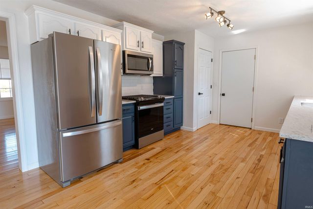 23036 S Oakleaf Drive, Elkhart, IN 46514