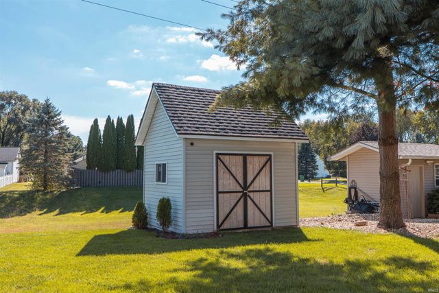 23036 S Oakleaf Drive, Elkhart, IN 46514
