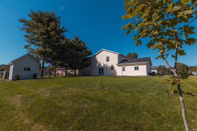 23036 S Oakleaf Drive, Elkhart, IN 46514
