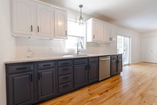 23036 S Oakleaf Drive, Elkhart, IN 46514