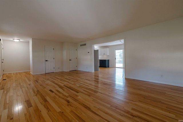 23036 S Oakleaf Drive, Elkhart, IN 46514