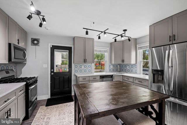 1613 DUNDALK AVE, Baltimore, MD 21222