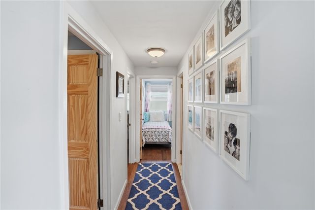 17 Gloucester Street, Warwick, RI 02886