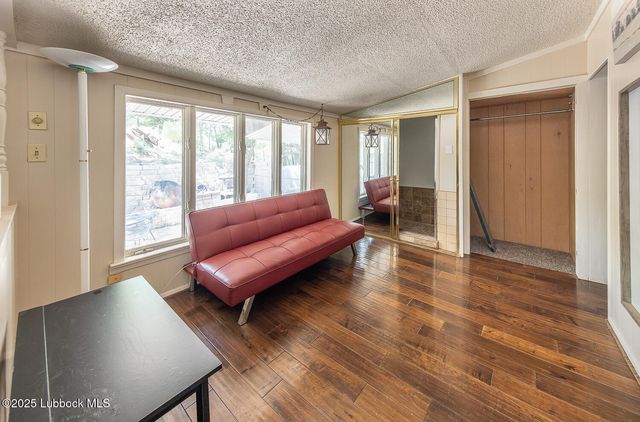 585 Comanche Drive, Buffalo Springs, TX 79404