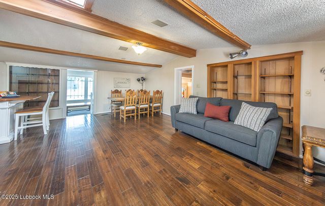 585 Comanche Drive, Buffalo Springs, TX 79404