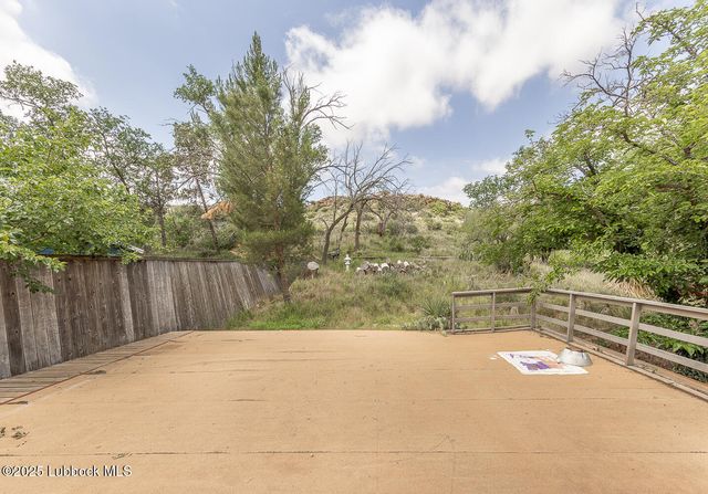 585 Comanche Drive, Buffalo Springs, TX 79404