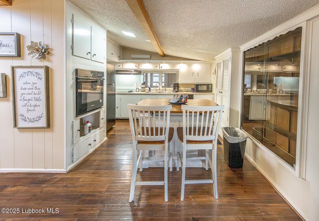 585 Comanche Drive, Buffalo Springs, TX 79404