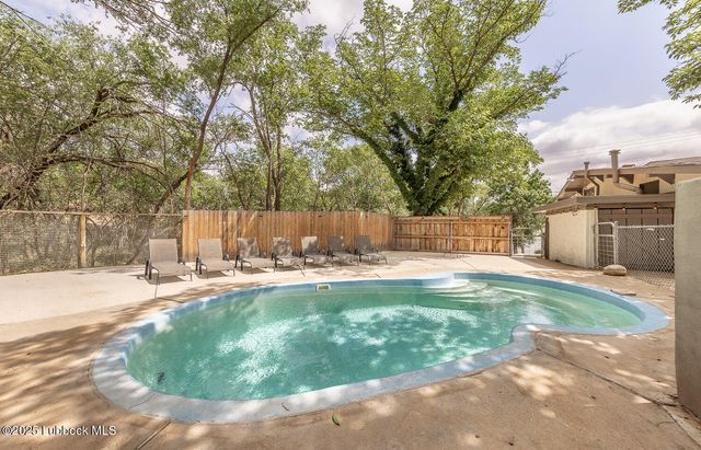 585 Comanche Drive, Buffalo Springs, TX 79404