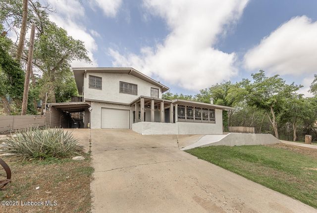 585 Comanche Drive, Buffalo Springs, TX 79404