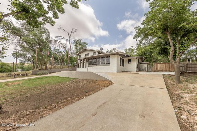 585 Comanche Drive, Buffalo Springs, TX 79404