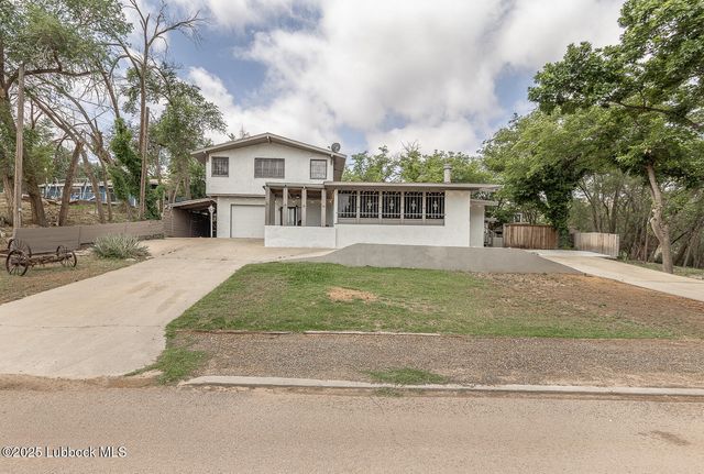 585 Comanche Drive, Buffalo Springs, TX 79404