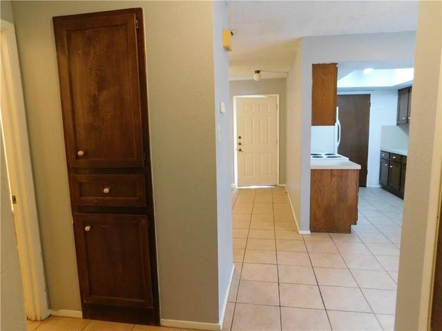 1402 Barbergale ST A, Pflugerville, TX 78660