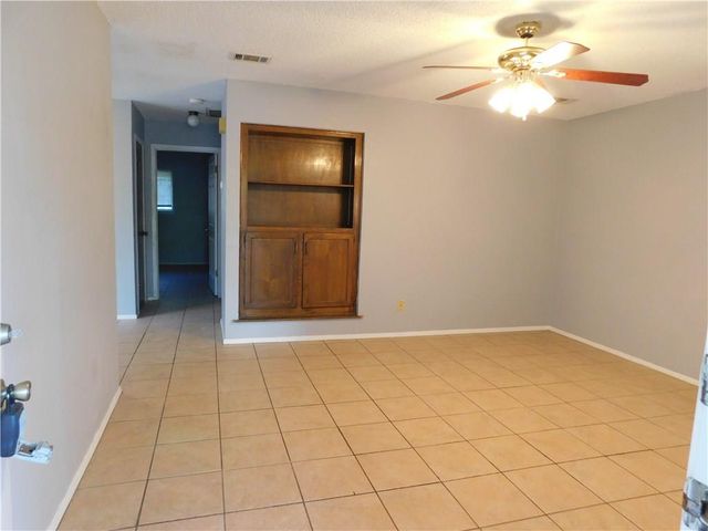 1402 Barbergale ST A, Pflugerville, TX 78660