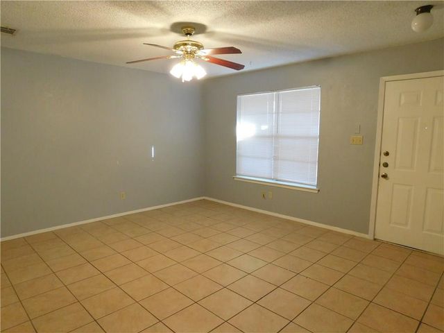 1402 Barbergale ST A, Pflugerville, TX 78660