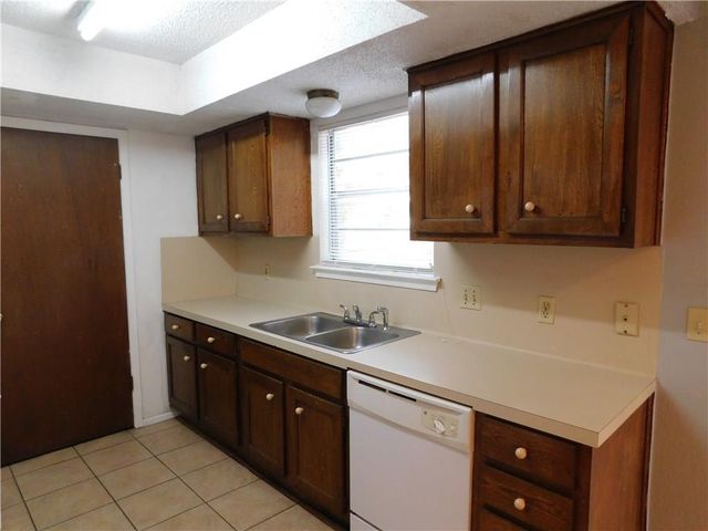 1402 Barbergale ST A, Pflugerville, TX 78660