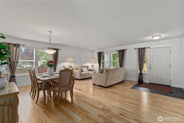 23236 SE 262nd Court, Maple Valley, WA 98038